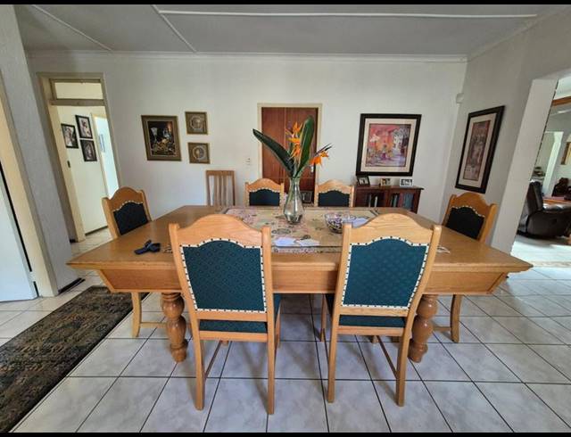 4 BEDROOM HOUSE FOR SALE IN BRACKENHURST